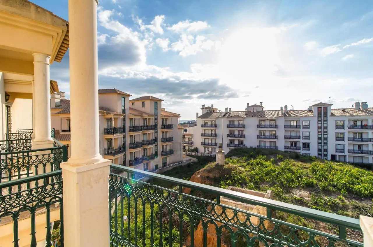 Oura Sunrise III Apartment - Sea View & Oura Beach & Top Location Albufeira